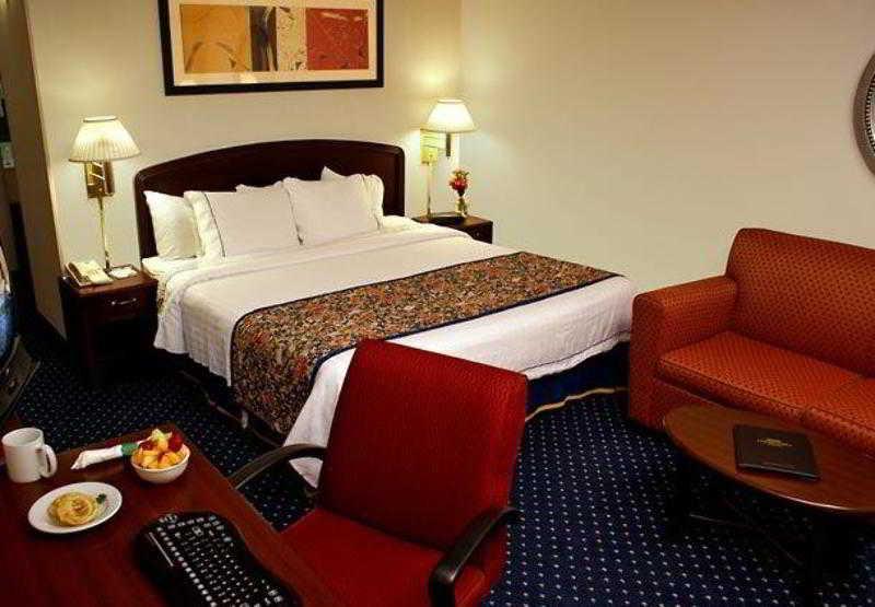 Spark By Hilton Birmingham Colonnade Quarto foto